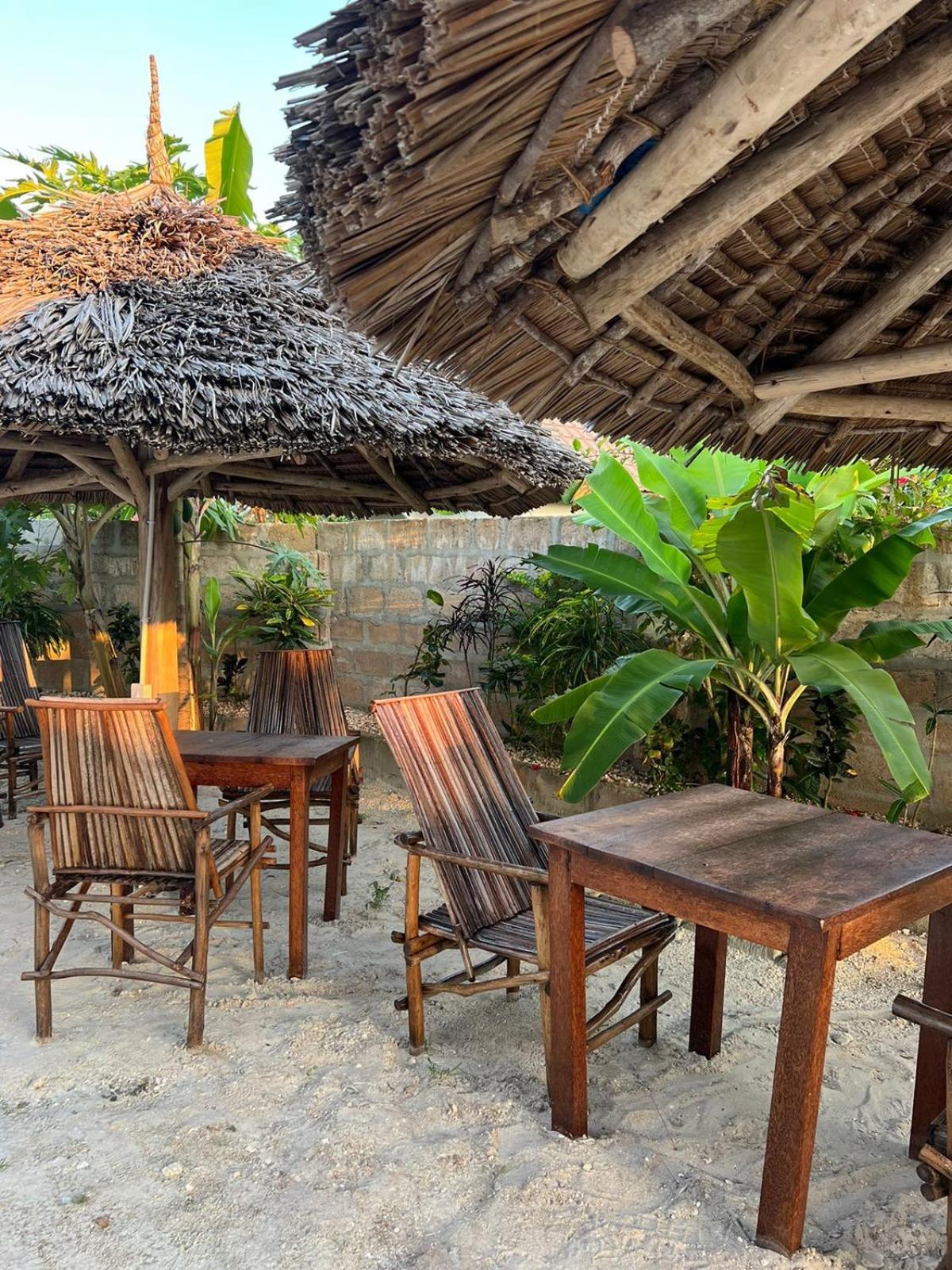 Mbuyuni Lodge Нунгви Экстерьер фото