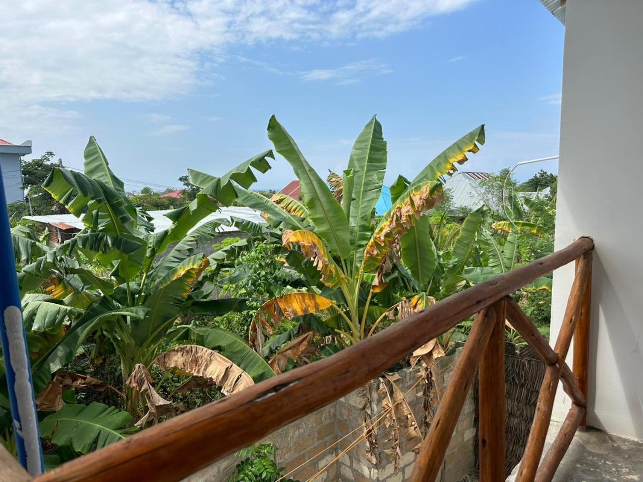 Mbuyuni Lodge Нунгви Экстерьер фото